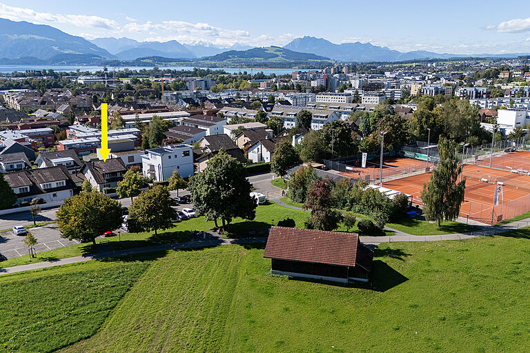 Centrally located and quiet 8-room detached house inc. 1.5-room granny flat and party room  - 6312 Steinhausen