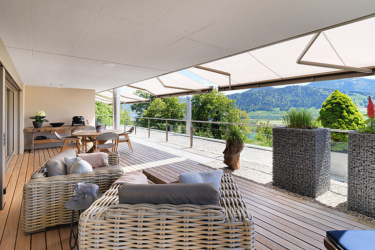 Exklusives 202 m2 Terrassen-Apartment Luxuriöser Wohntraum an fantastischer Aussichtslage - 6314 Unterägeri