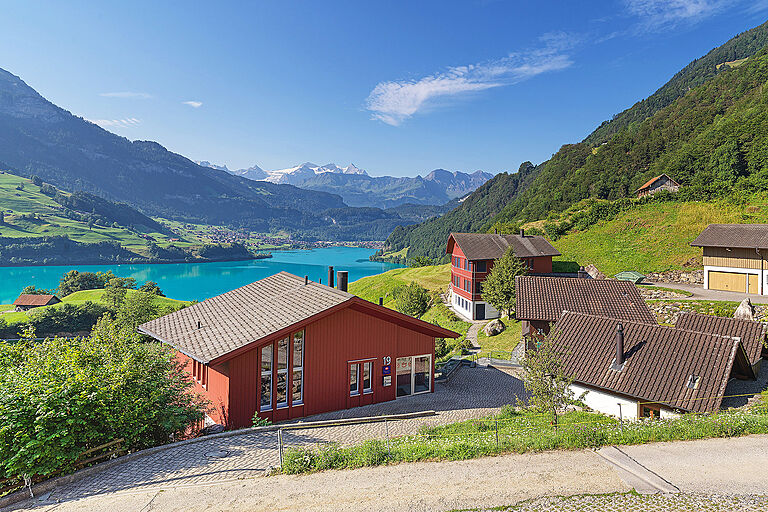 Office block and residential building with a fantastic view of Lake Lungern  - 6078 Lungern/Bürglen