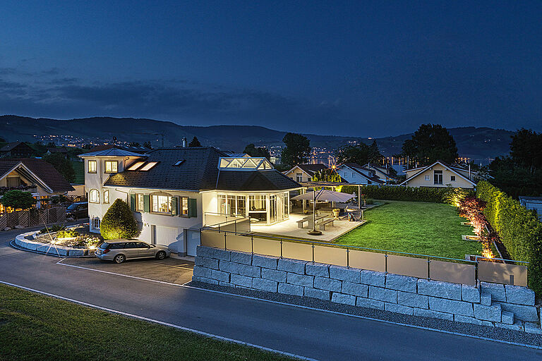 529 m² Landhaus-Villa an idyllischer Lage  - 6314 Unterägeri