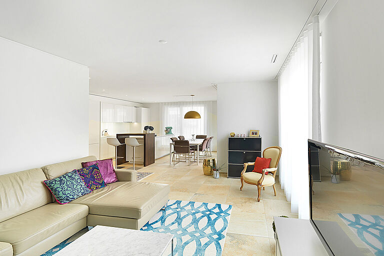 Luminoso ed elegante appartamento da 3,5 stanze, come nuovo  - 6340 Baar