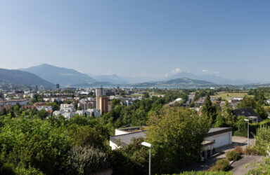 Einfamlienhaus an Aussichtslage zum Renovieren, mit Erweiterungspotential  in Baar