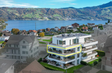 4.5-room apartment with 32 m2 terrace  in Immensee