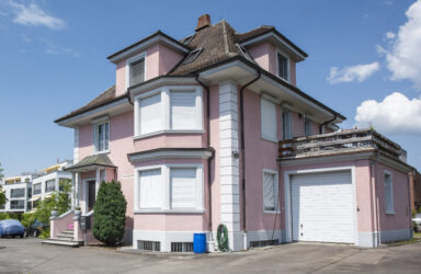 Rarity in the city of Zug, near the harbour 8-room-classic-villa in Zug
